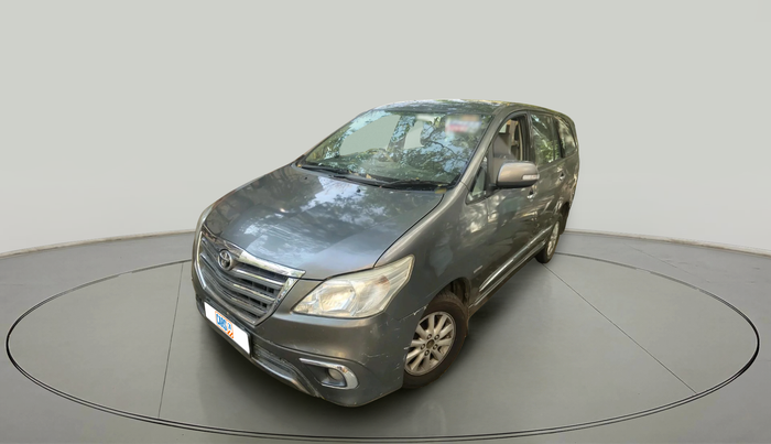 2013 Toyota Innova 2.5 VX 7 STR, Diesel, Manual, 1,29,998 km, exterior