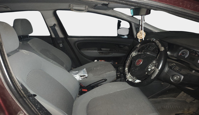2013 Fiat Grand Punto ACTIVE 1.3, Diesel, Manual, 1,40,176 km, interior