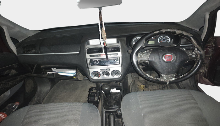 2013 Fiat Grand Punto ACTIVE 1.3, Diesel, Manual, 1,40,176 km, interior