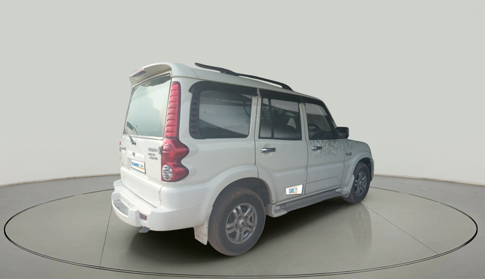 2014 Mahindra Scorpio VLX 2WD, Diesel, Manual, 1,51,978 km, exterior
