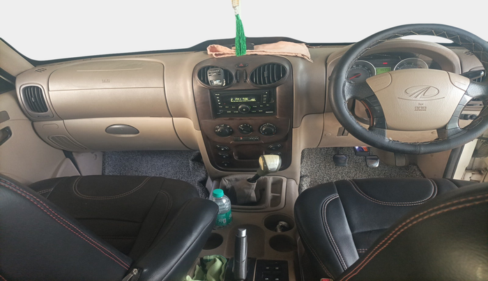 2014 Mahindra Scorpio VLX 2WD, Diesel, Manual, 1,51,978 km, interior