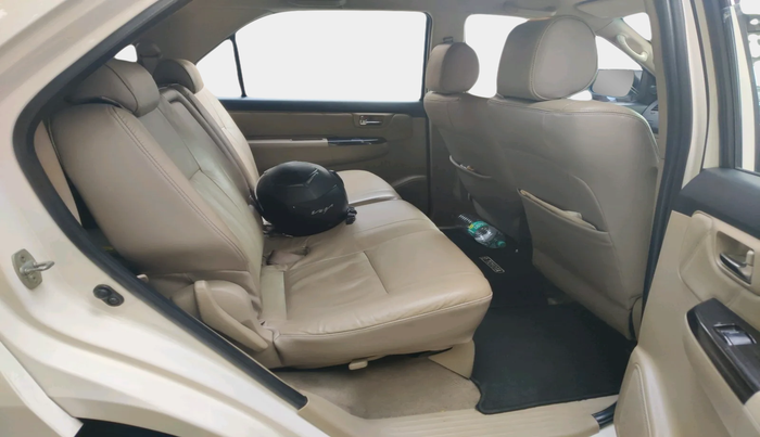 2016 Toyota Fortuner 3.0 4X2 AT, Diesel, Automatic, 89,656 km, interior