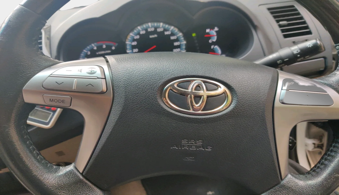 2016 Toyota Fortuner 3.0 4X2 AT, Diesel, Automatic, 89,656 km, interior