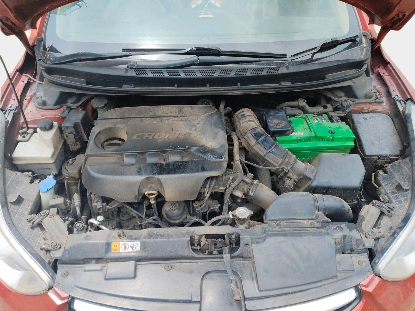 2013 Hyundai New Elantra 1.6 SX AT DIESEL, Diesel, Automatic, 9,44,329 km, exterior