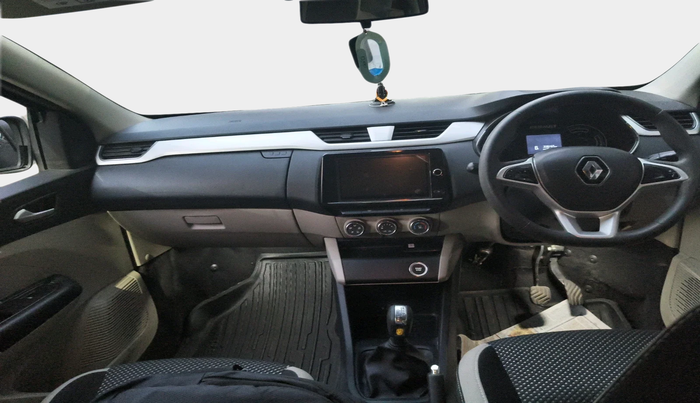 2022 Renault TRIBER RXZ AMT, Petrol, Automatic, 33,642 km, interior