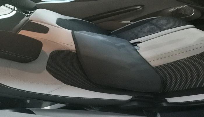 2022 Renault TRIBER RXZ AMT, Petrol, Automatic, 33,642 km, interior