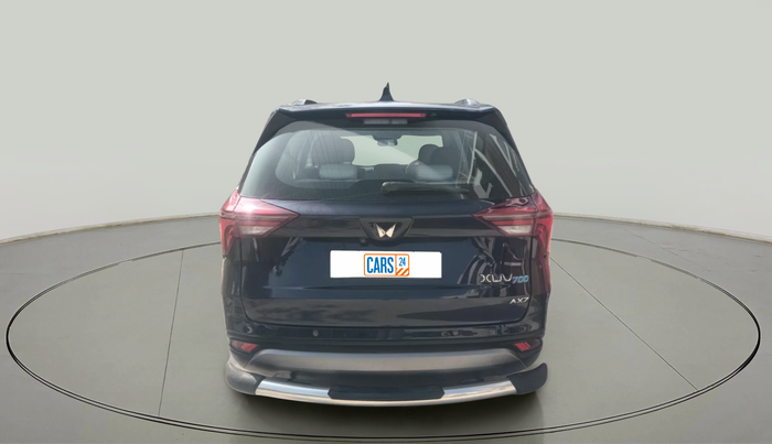 2022 Mahindra XUV700 AX 7 P AT 7 STR, Petrol, Automatic, 40,384 km, exterior
