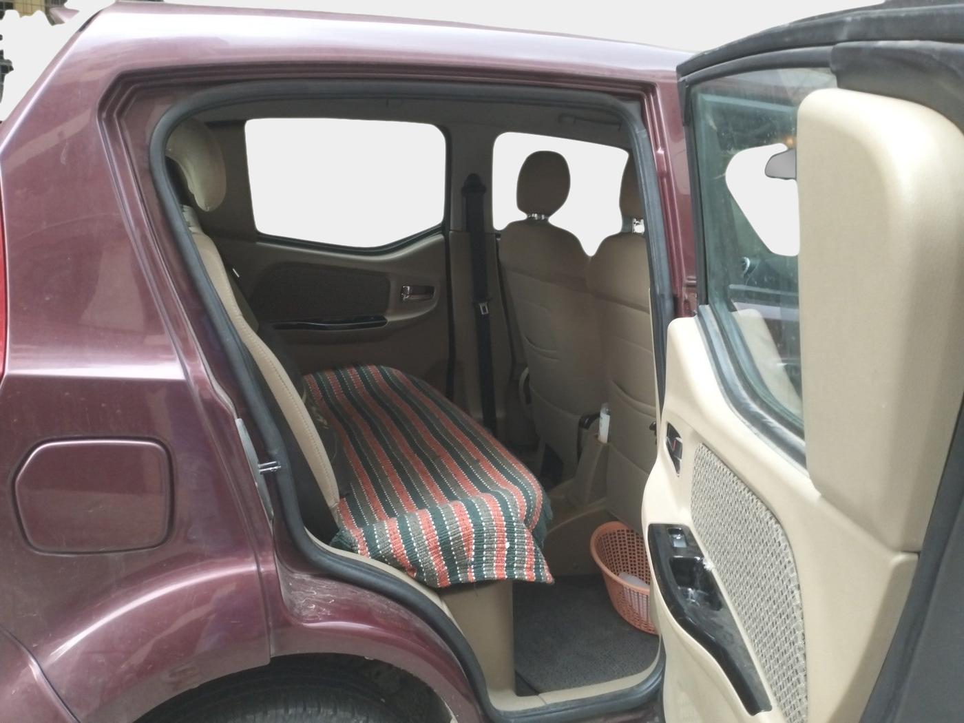2018 Mahindra E20 Plus P4, Electric, Automatic, 21,000 km, interior