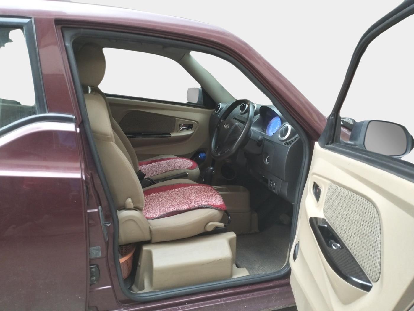 2018 Mahindra E20 Plus P4, Electric, Automatic, 21,000 km, interior