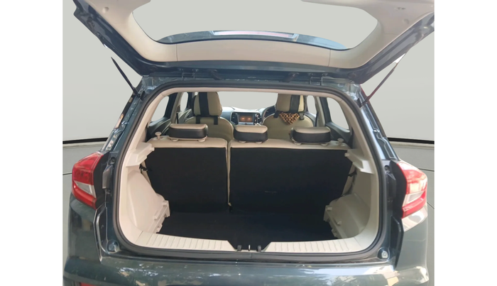 2023 Mahindra XUV300 W8 (O) 1.2 PETROL AMT, Petrol, Automatic, 38,986 km, exterior