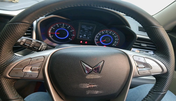 2023 Mahindra XUV300 W8 (O) 1.2 PETROL AMT, Petrol, Automatic, 38,986 km, interior
