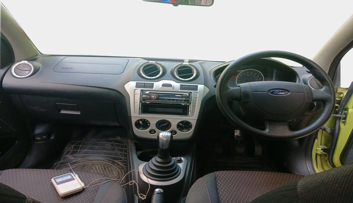 2011 Ford Figo TITANIUM 1.4 DIESEL, Diesel, Manual, 70,624 km, interior