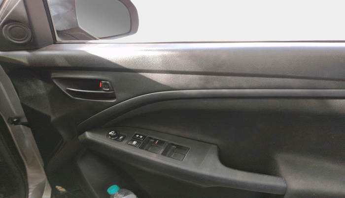2023 Maruti BREZZA VXI SMART HYBRID, Petrol, Manual, 28,242 km, interior