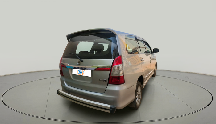 2014 Toyota Innova 2.5 VX 8 STR, Diesel, Manual, 1,84,910 km, exterior