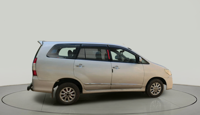 2014 Toyota Innova 2.5 VX 8 STR, Diesel, Manual, 1,84,910 km, exterior