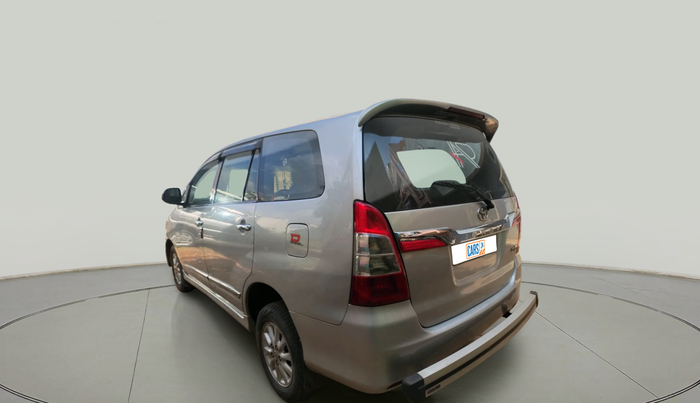 2014 Toyota Innova 2.5 VX 8 STR, Diesel, Manual, 1,84,910 km, exterior