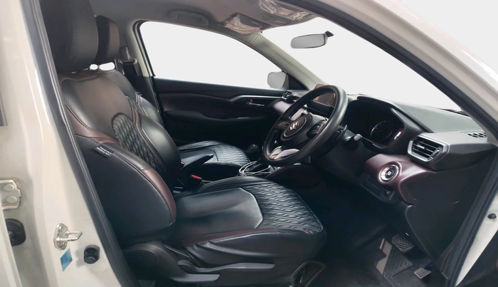 2023 Maruti Grand Vitara DELTA SMART HYBRID AT, Petrol, Automatic, 30,471 km, interior