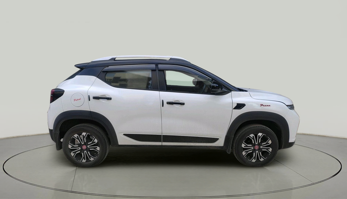 2023 Renault Kiger RXT (O) MT DUAL TONE, Petrol, Manual, 16,358 km, exterior