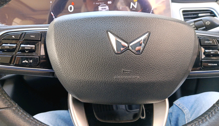 2021 Mahindra XUV700 AX 7 P MT 7 STR, Petrol, Manual, 42,484 km, interior