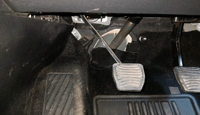 2021 Mahindra XUV700 AX 7 P MT 7 STR, Petrol, Manual, 42,484 km, interior