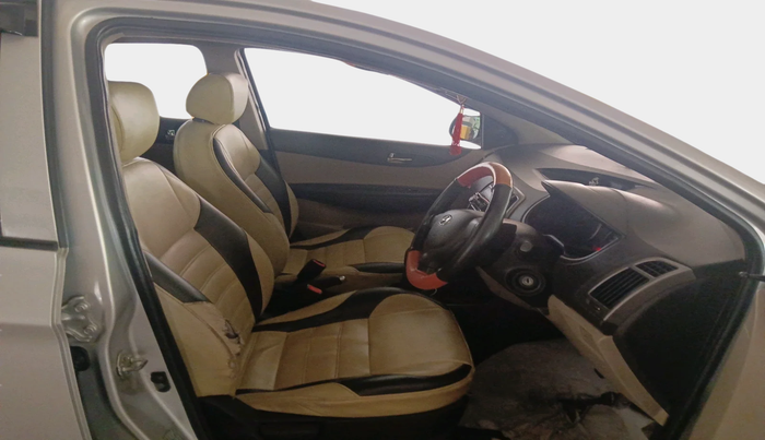 2012 Hyundai i20 MAGNA 1.4 CRDI, Diesel, Manual, 1,14,370 km, interior