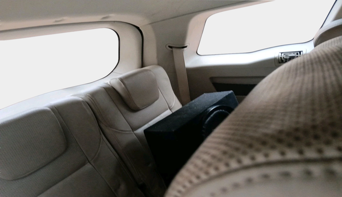 2015 Mahindra XUV500 W10, Diesel, Manual, 94,624 km, interior