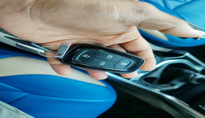 2017 Tata NEXON XZ PLUS DIESEL, Diesel, Manual, 35,317 km, interior