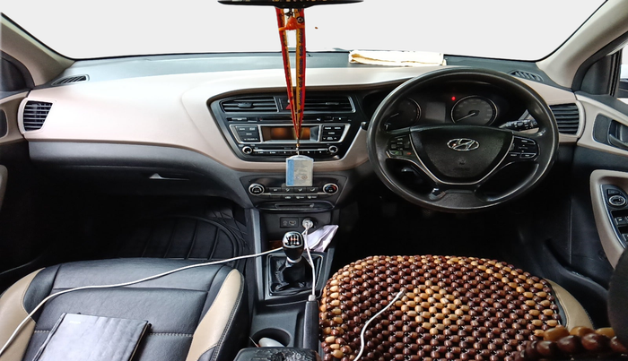 2015 Hyundai Elite i20 SPORTZ 1.4 CRDI, Diesel, Manual, 2,12,000 km, interior