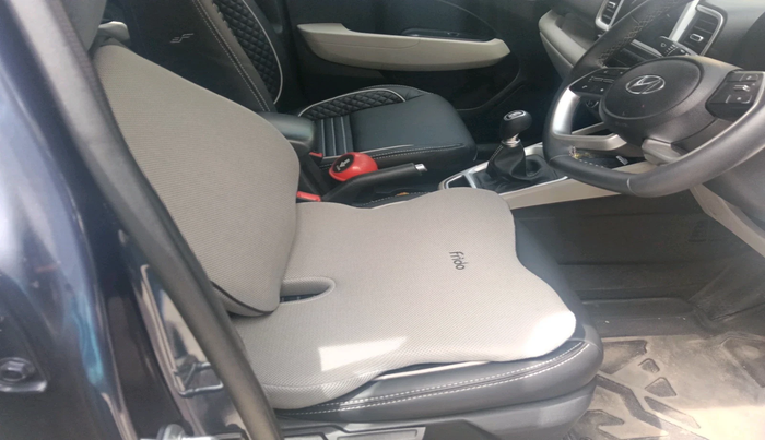 2023 Hyundai VENUE SX 1.2 PETROL, Petrol, Manual, 20,086 km, interior