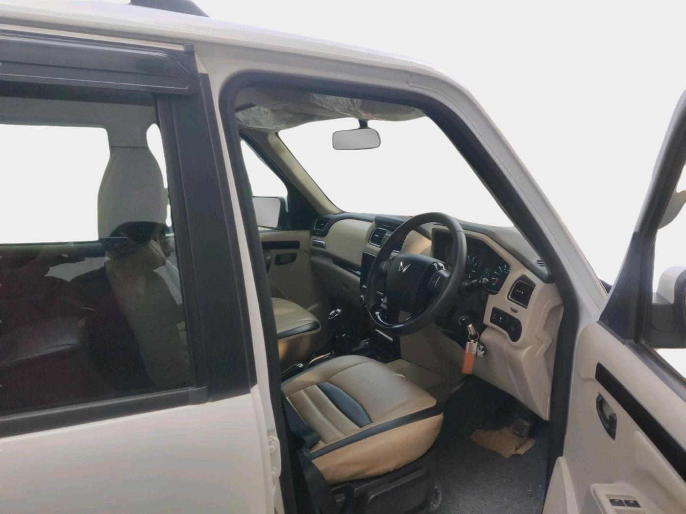 2023 Mahindra SCORPIO CLASSIC S11 MT 7S CC, Diesel, Manual, 11,811 km, interior