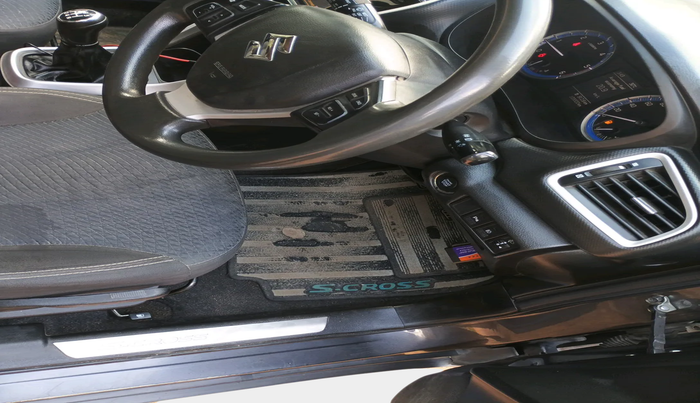2015 Maruti S Cross ZETA 1.3, Diesel, Manual, 1,03,320 km, interior
