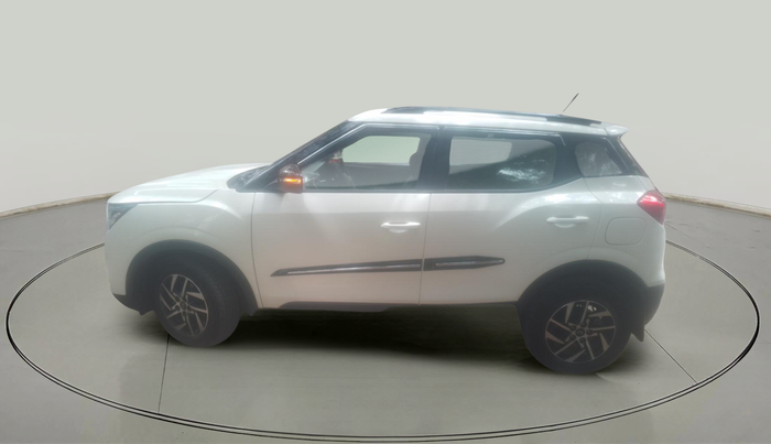2023 Mahindra XUV300 W8 (O) 1.2 PETROL, Petrol, Manual, 12,382 km, exterior