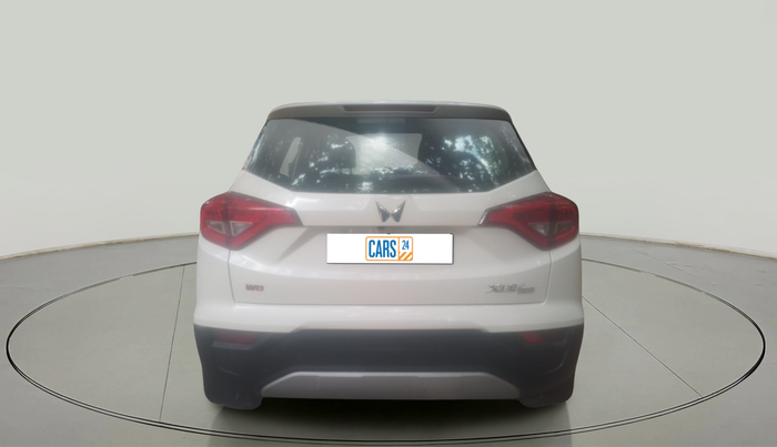2023 Mahindra XUV300 W8 (O) 1.2 PETROL, Petrol, Manual, 12,382 km, exterior
