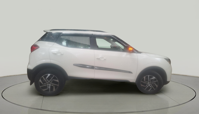 2023 Mahindra XUV300 W8 (O) 1.2 PETROL, Petrol, Manual, 12,382 km, exterior