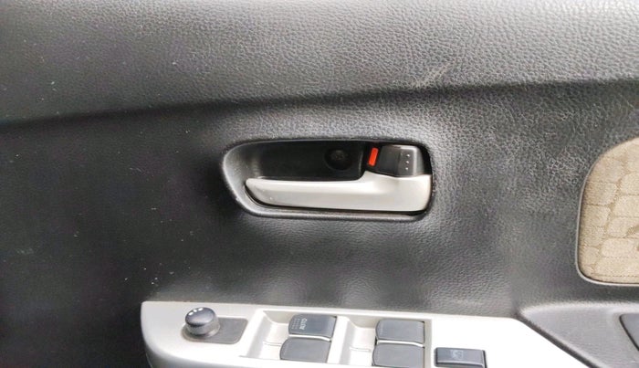 2014 Maruti Wagon R 1.0 VXI, Petrol, Manual, 63,582 km, interior