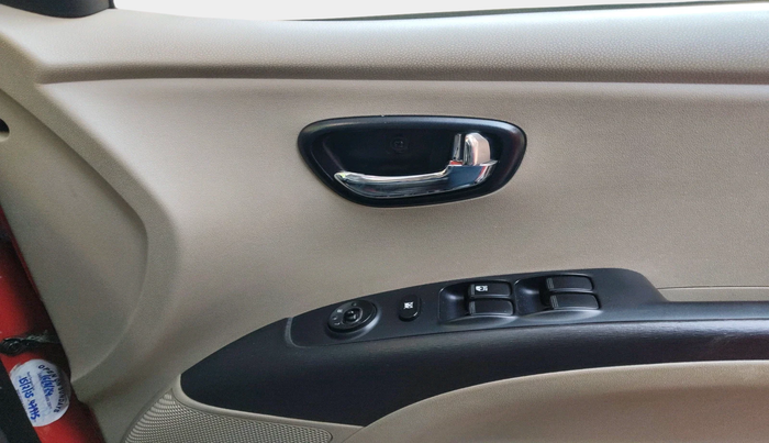 2013 Hyundai i10 SPORTZ 1.2 AT, Petrol, Automatic, 40,000 km, interior