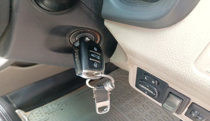 2012 Toyota Corolla Altis J DIESEL, Diesel, Manual, 1,84,849 km, interior