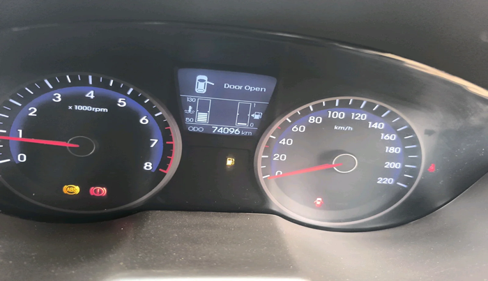 2014 Hyundai i20 ASTA 1.2, Petrol, Manual, 74,096 km, interior