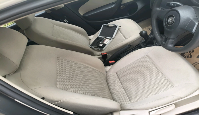 2013 Volkswagen Polo COMFORTLINE 1.2L PETROL, Petrol, Manual, 98,011 km, interior