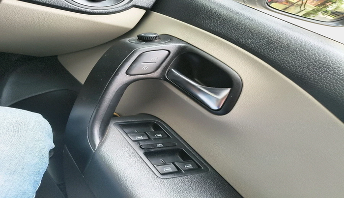 2013 Volkswagen Polo COMFORTLINE 1.2L PETROL, Petrol, Manual, 98,011 km, interior