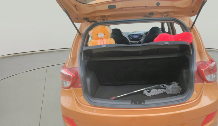 2016 Hyundai Grand i10 ASTA (O) AT 1.2 KAPPA VTVT, Petrol, Automatic, 32,141 km, exterior