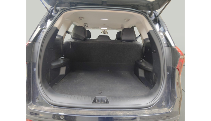 2022 Mahindra XUV700 MX D MT 5 STR, Diesel, Manual, 18,553 km, exterior