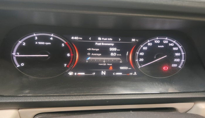 2022 Mahindra XUV700 MX D MT 5 STR, Diesel, Manual, 18,553 km, interior