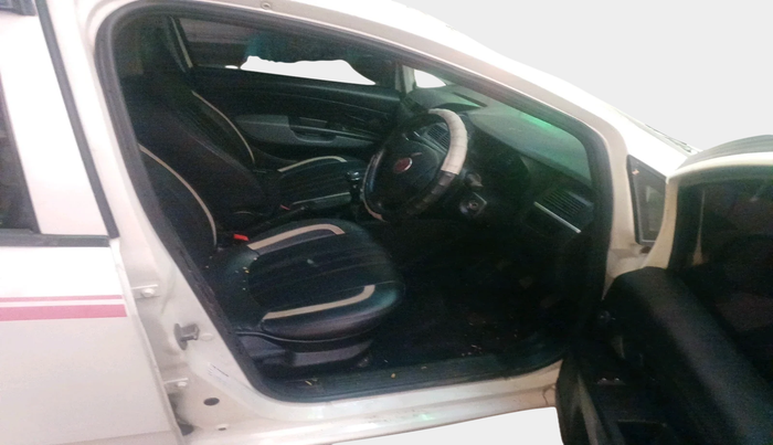 2012 Fiat Grand Punto ACTIVE 1.3, Diesel, Manual, 1,00,350 km, interior