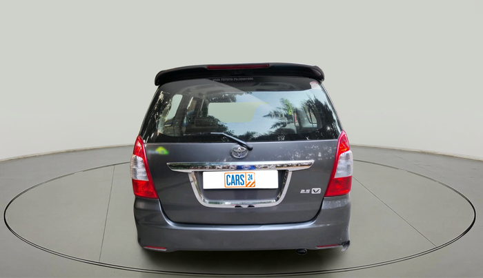 2012 Toyota Innova VX 2.5 8 STR, Diesel, Manual, 1,18,032 km, exterior