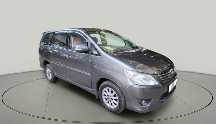 2012 Toyota Innova VX 2.5 8 STR, Diesel, Manual, 1,18,032 km, exterior