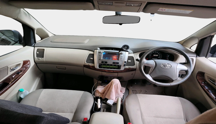 2012 Toyota Innova VX 2.5 8 STR, Diesel, Manual, 1,18,032 km, interior