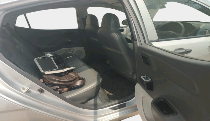 2021 Hyundai GRAND I10 NIOS ERA 1.2 KAPPA VTVT, Petrol, Manual, 21,732 km, interior