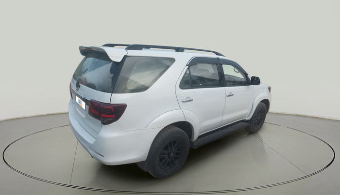 2013 Toyota Fortuner 3.0 4X2 AT, Diesel, Automatic, 2,04,499 km, exterior