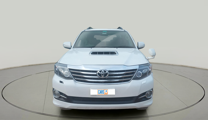 2013 Toyota Fortuner 3.0 4X2 AT, Diesel, Automatic, 2,04,499 km, exterior